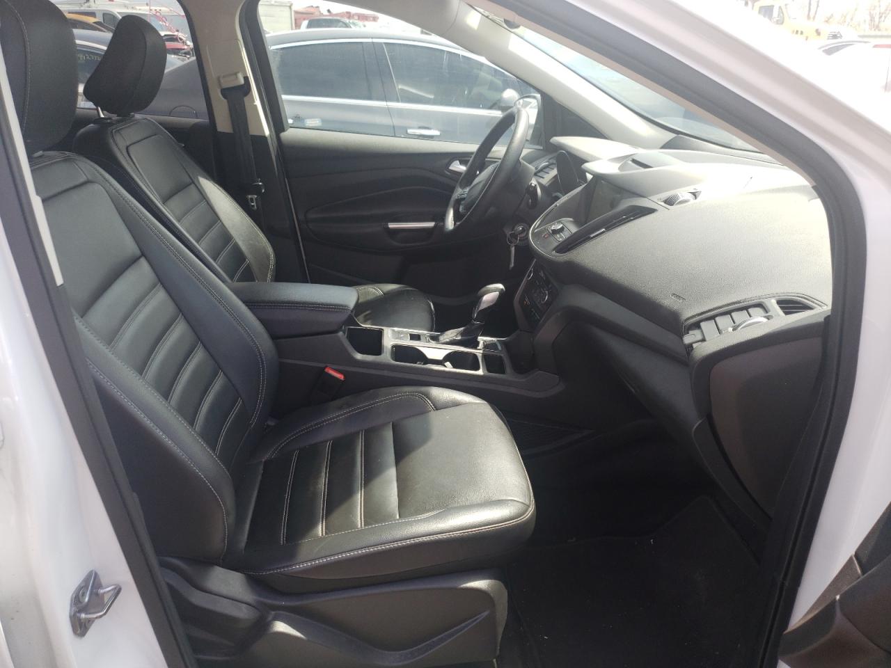 Photo 5 from auction – 2018 FORD ESCAPE SEL with VIN 1FMCU9HD0JUC40037