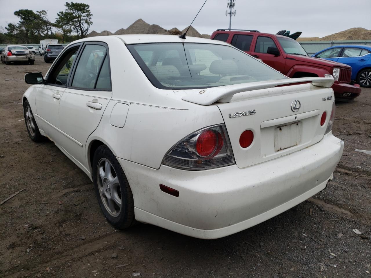 Photo 3 from auction – 2001 LEXUS IS 300 with VIN JTHBD182210005595