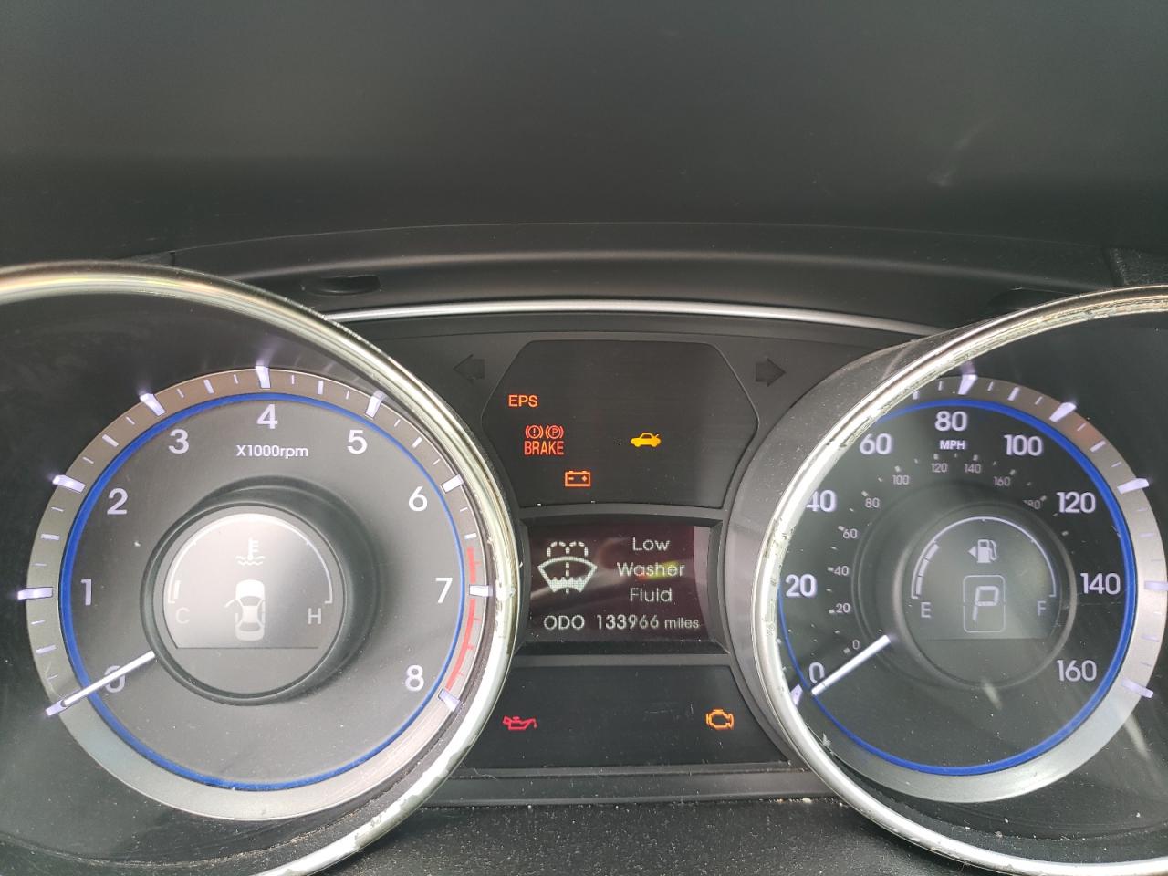 Photo 8 from auction – 2011 HYUNDAI SONATA SE with VIN 5NPEC4AC5BH191417