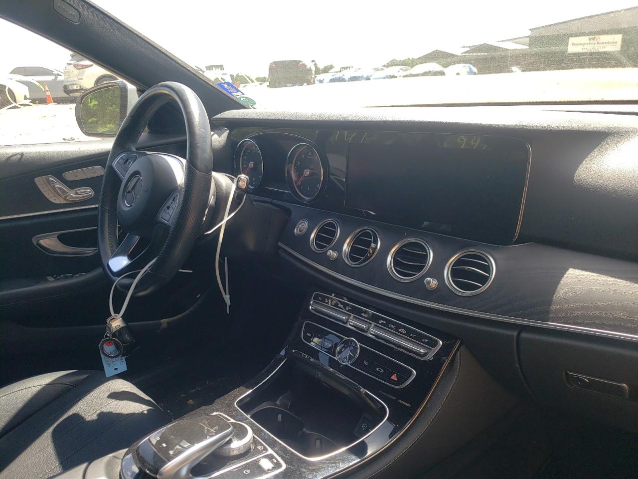 Photo 9 from auction – 2017 MERCEDES-BENZ E 300 with VIN WDDZF4JB6HA188712