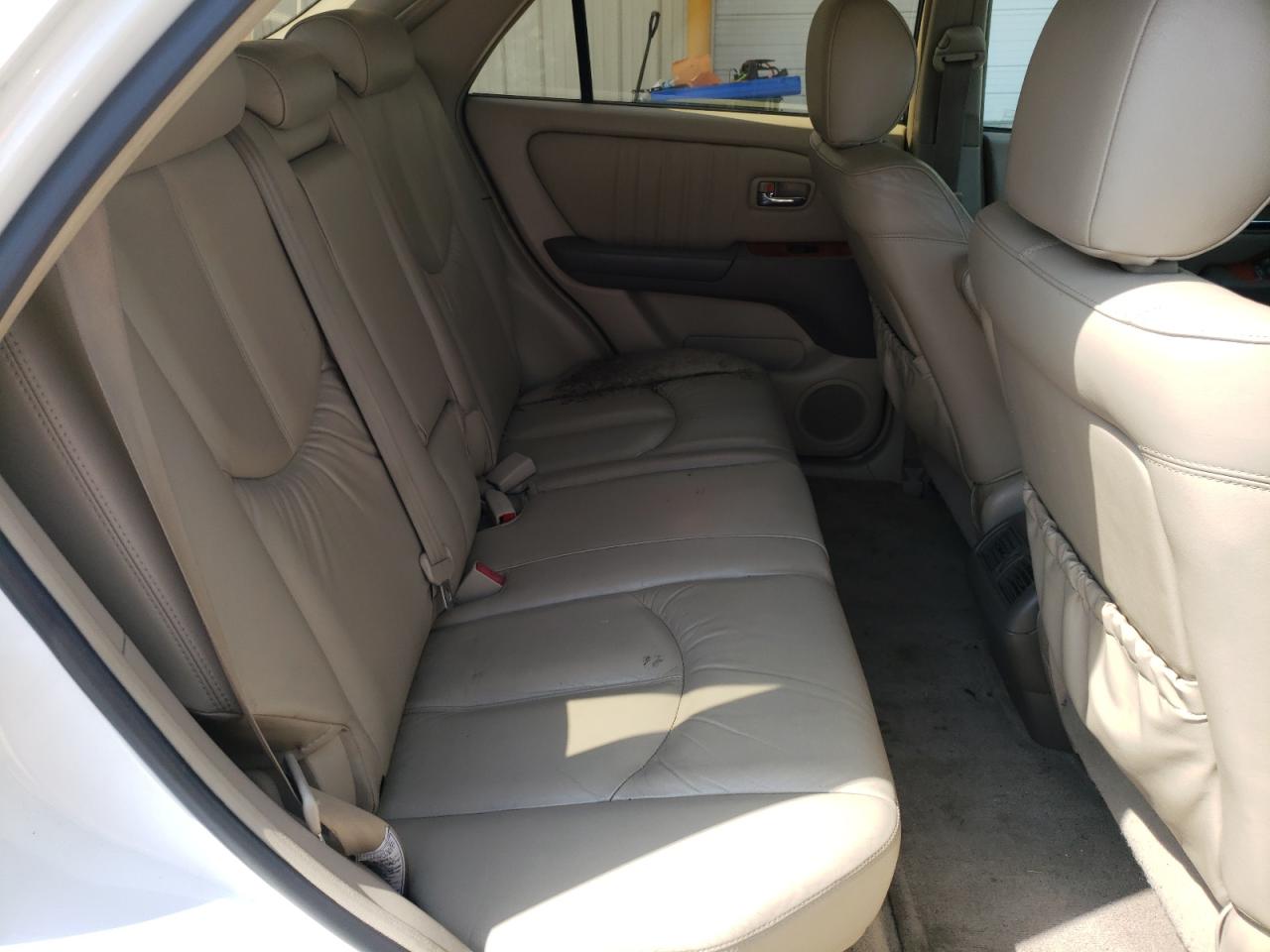 Photo 6 from auction – 2002 LEXUS RX 300 with VIN JTJHF10U120291411