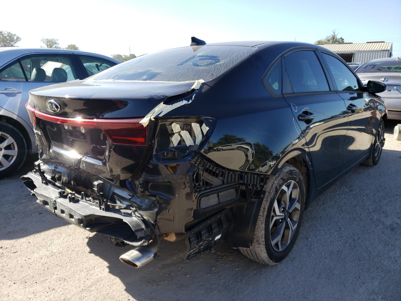 Photo 4 from auction – 2020 KIA FORTE FE with VIN 3KPF24AD7LE187570