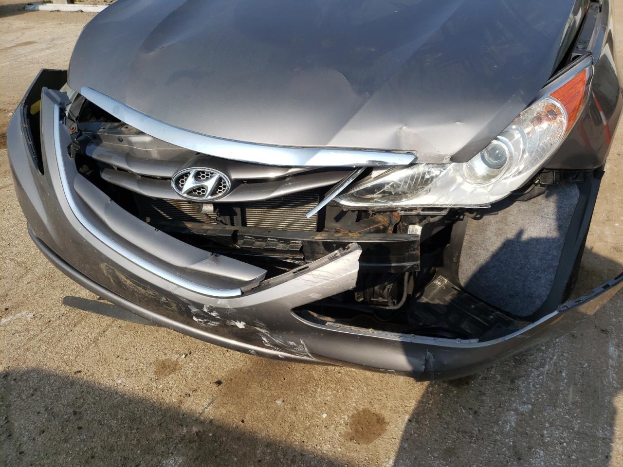 Photo 9 from auction – 2011 HYUNDAI SONATA GLS with VIN 5NPEB4AC4BH263856