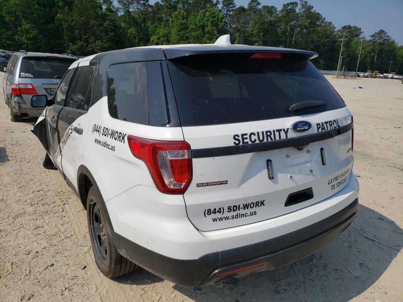 Photo 3 from auction – 2016 FORD EXPLORER P with VIN 1FM5K8AR1GGC91813