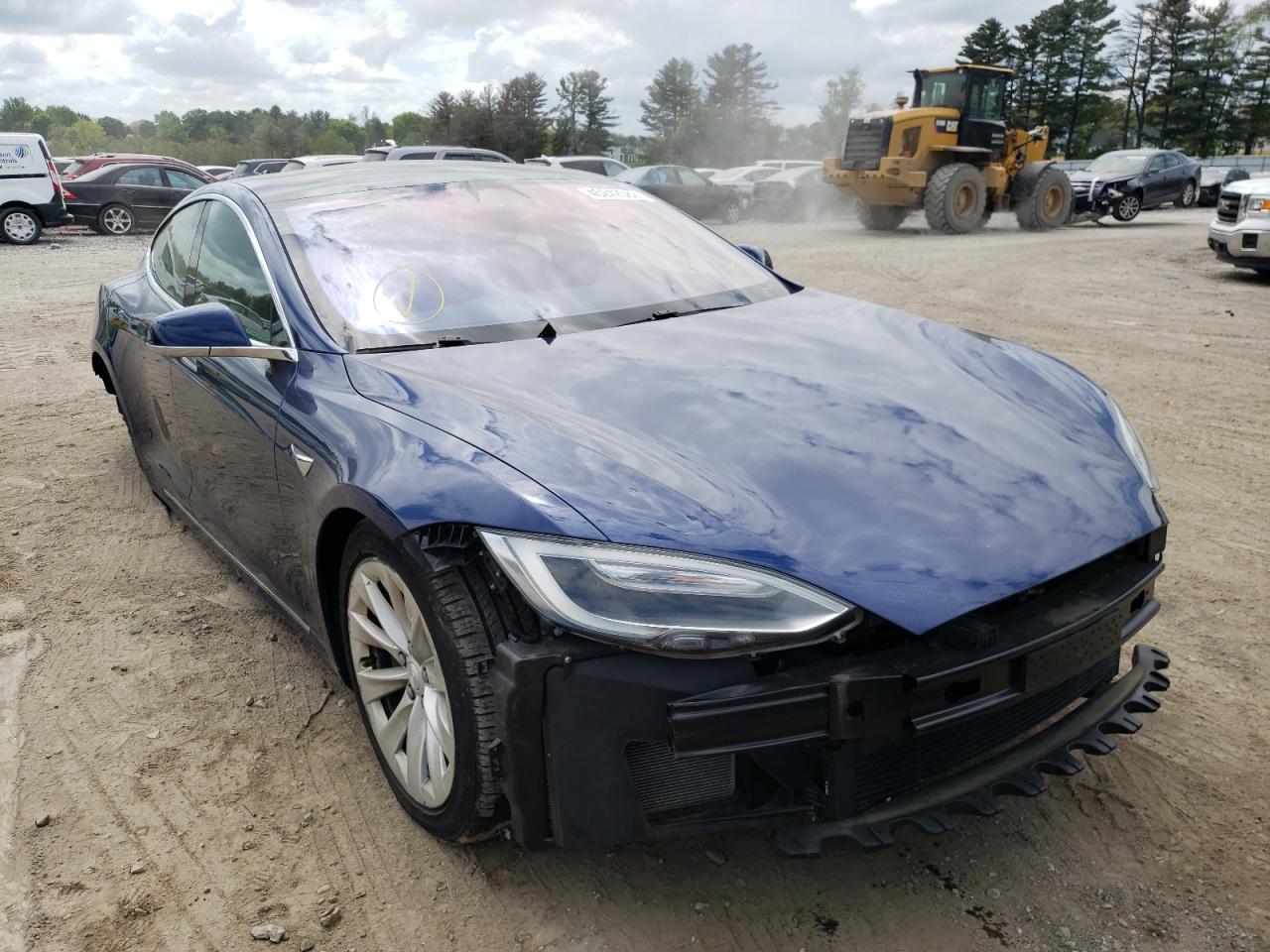TESLA MODEL S 2017 with VIN 5YJSA1E2XHF208695 - Photo from auction