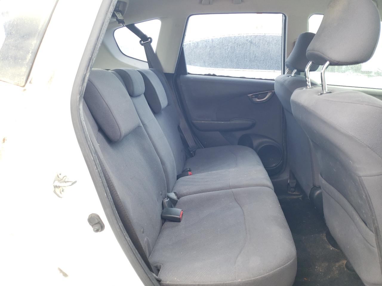 Photo 6 from auction – 2013 HONDA FIT with VIN JHMGE8H33DC082211