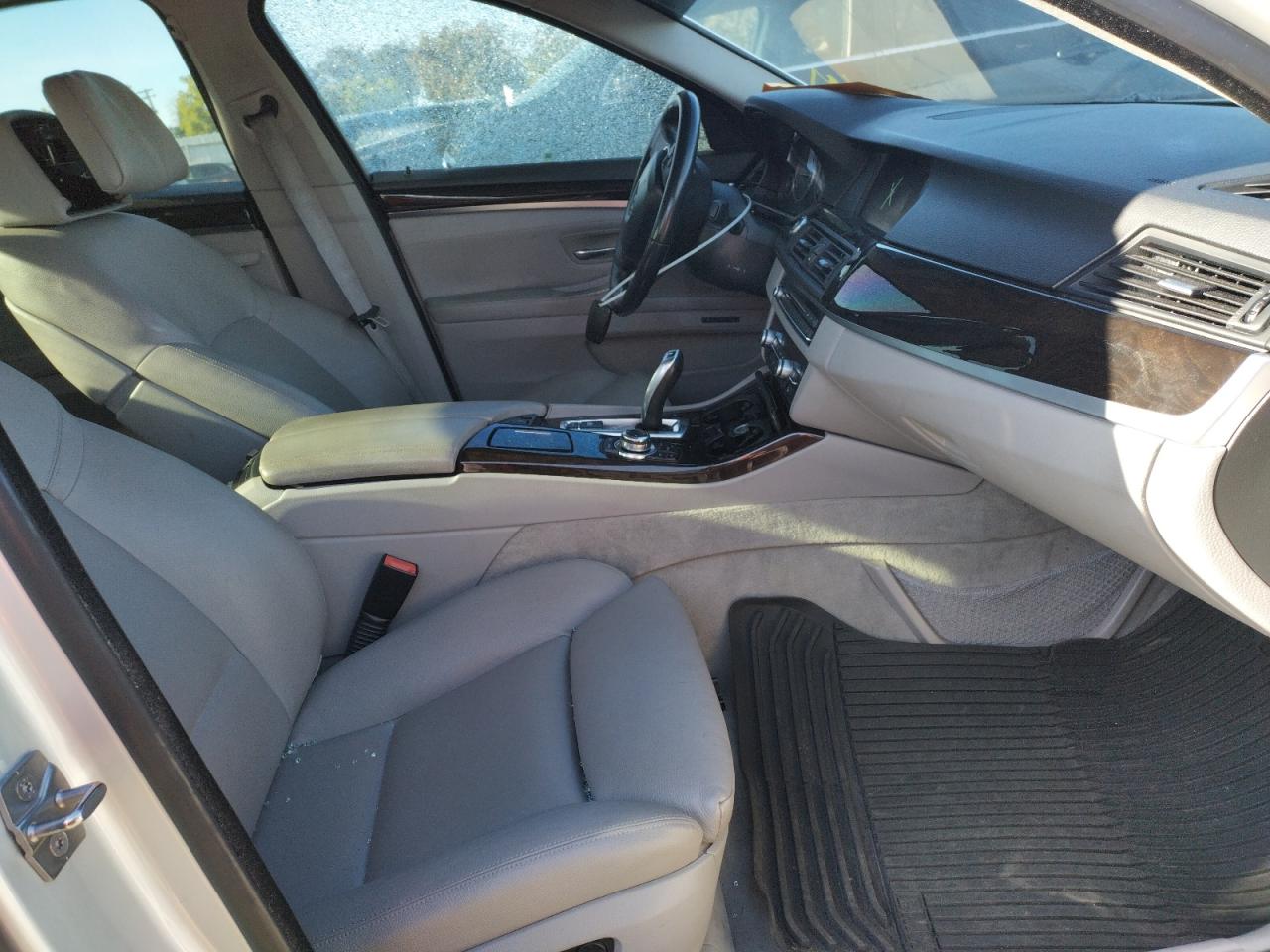 Photo 5 from auction – 2011 BMW 535 I with VIN WBAFR7C59BC801539