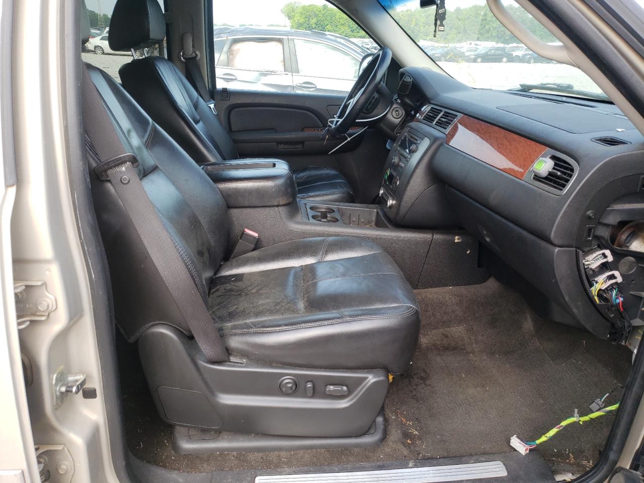 Zdjęcie 5 z aukcji – 2007 GMC YUKON z VIN 1GKFC13J57R368907