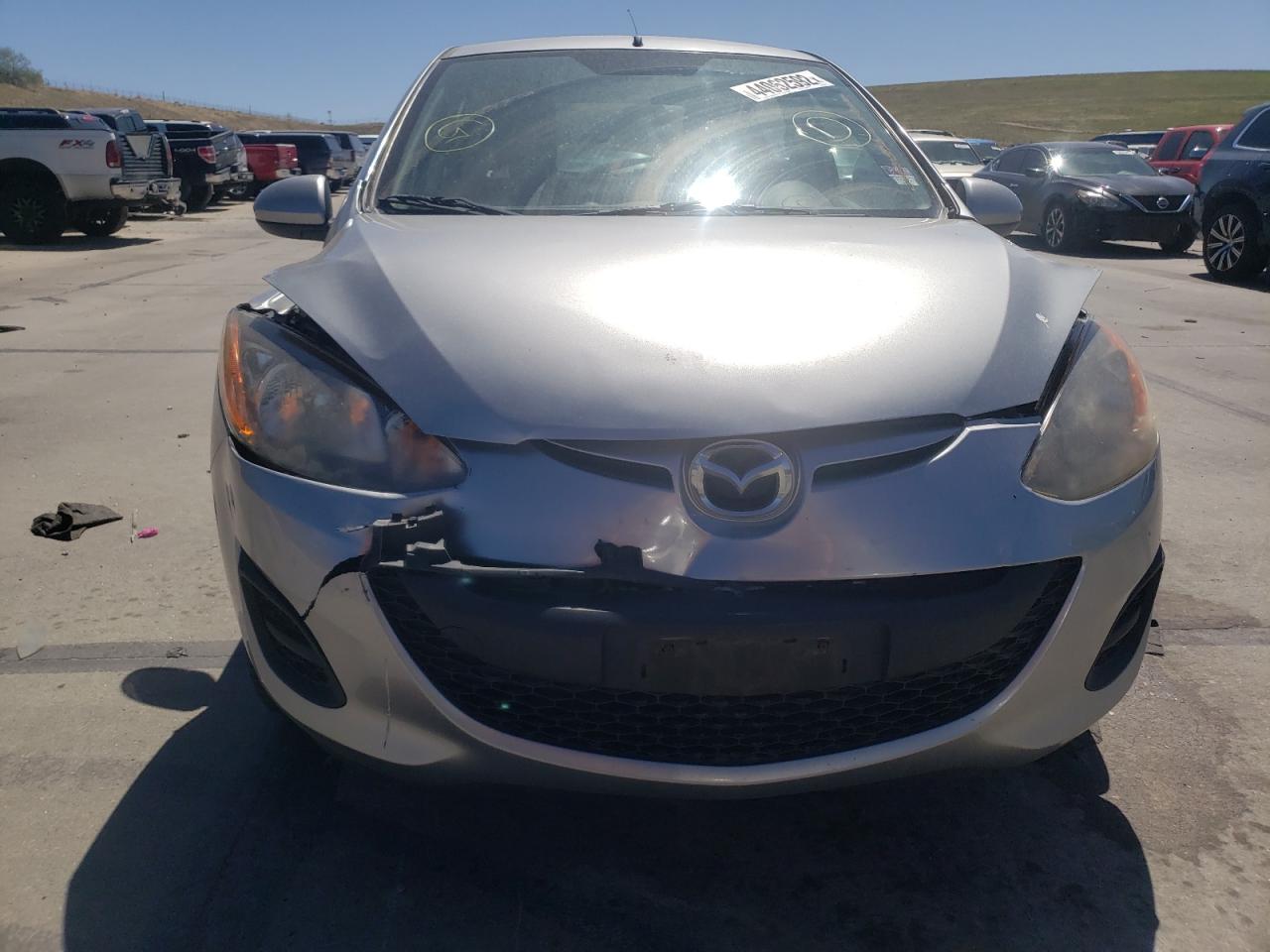 Photo 9 from auction – 2011 MAZDA MAZDA2 with VIN JM1DE1HY5B0127252