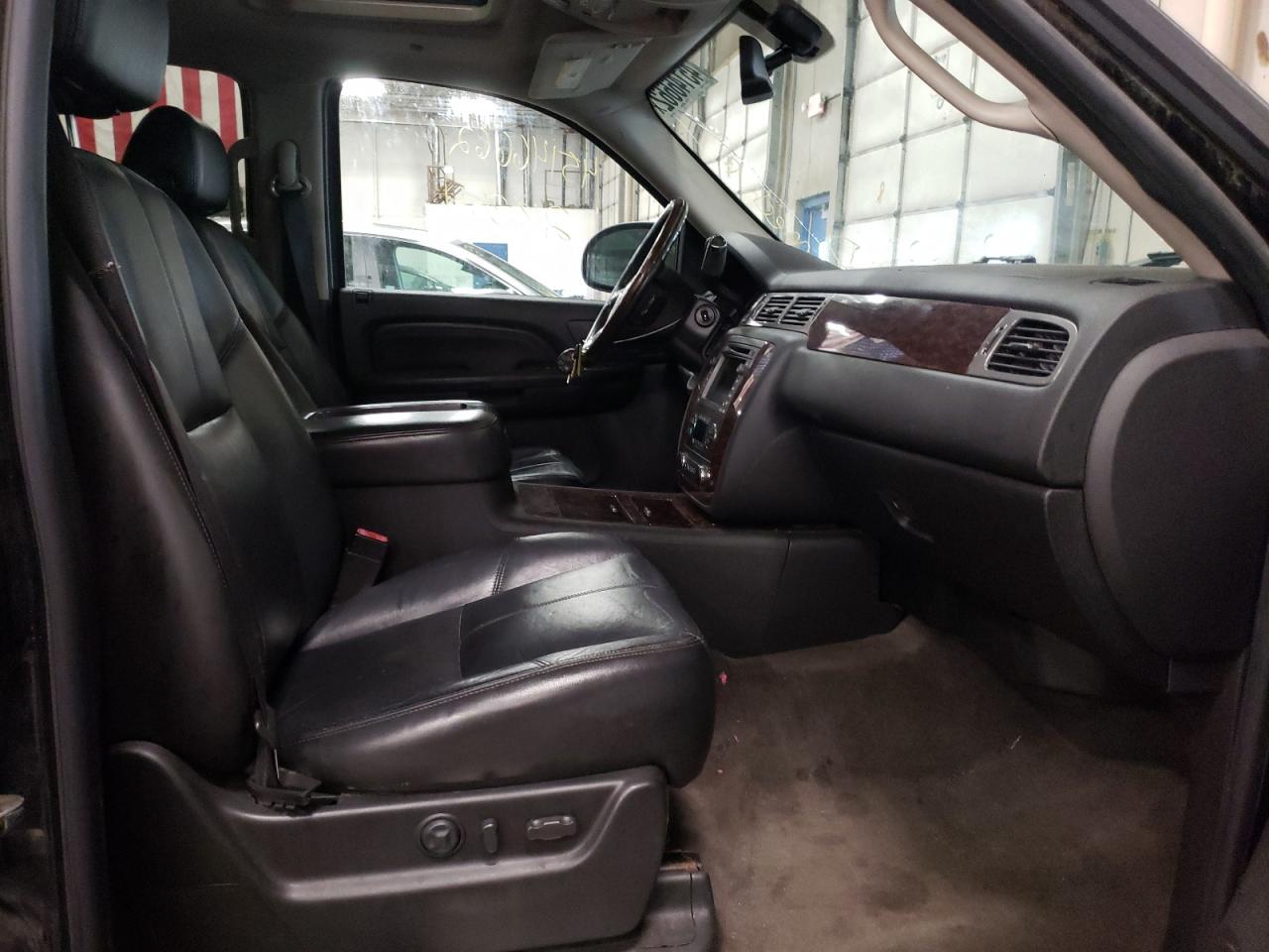 Photo 5 from auction – 2008 GMC YUKON DENA with VIN 1GKFK63848J129877