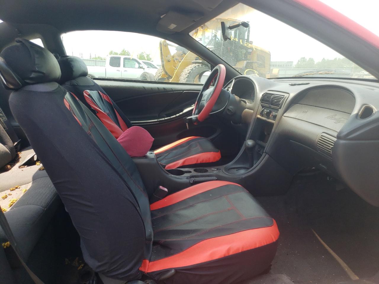 Photo 5 from auction – 2001 FORD MUSTANG with VIN 1FAFP40461F105906
