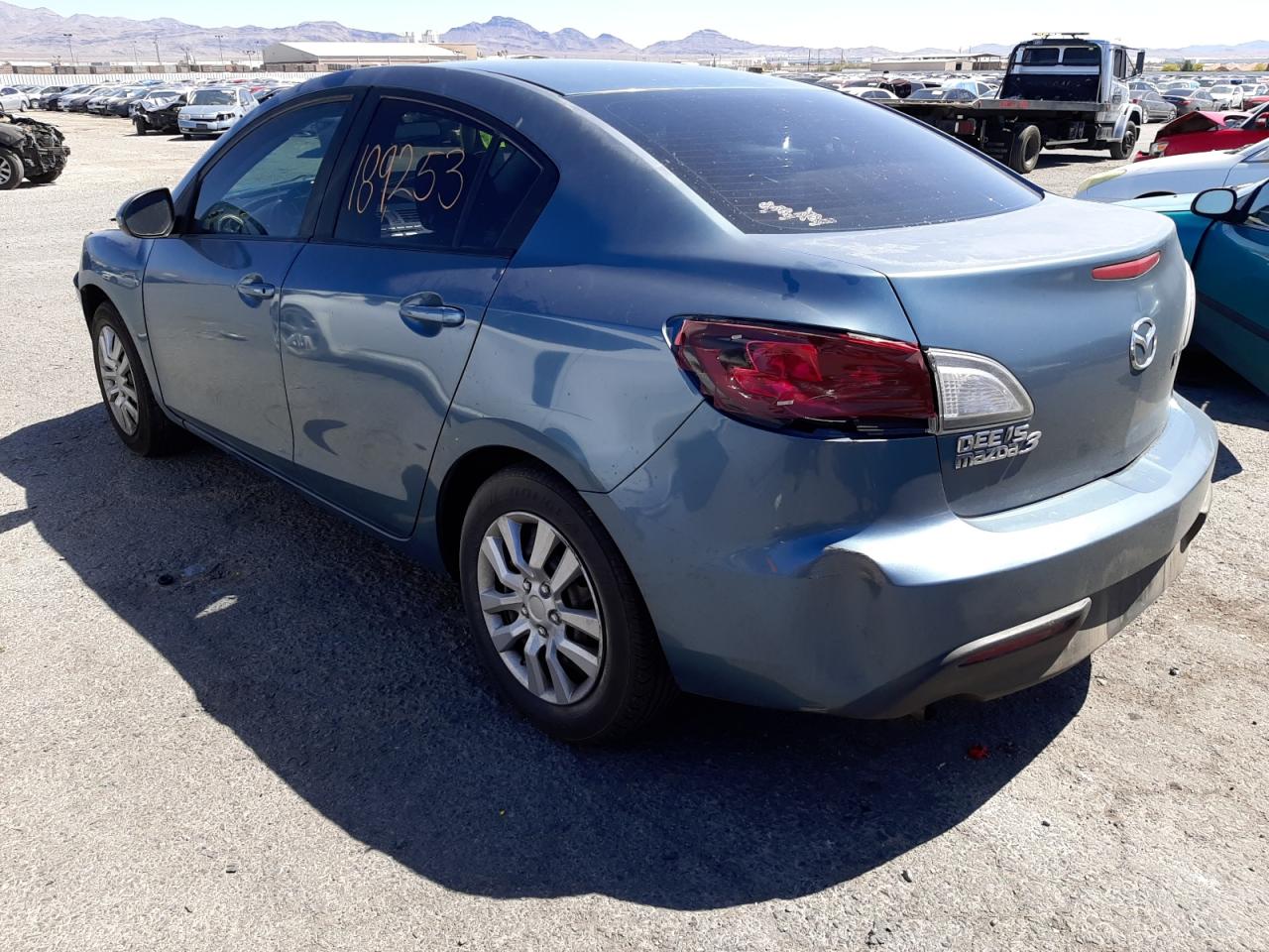 Photo 3 from auction – 2011 MAZDA 3 I with VIN JM1BL1UF1B1384503