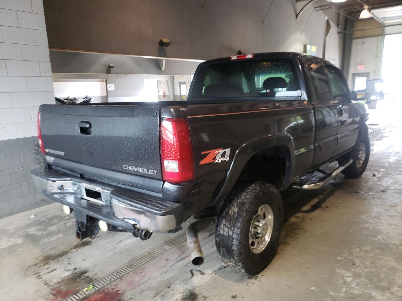 Photo 4 from auction – 2004 CHEVROLET SILVERADO with VIN 1GCHK29U44E269013