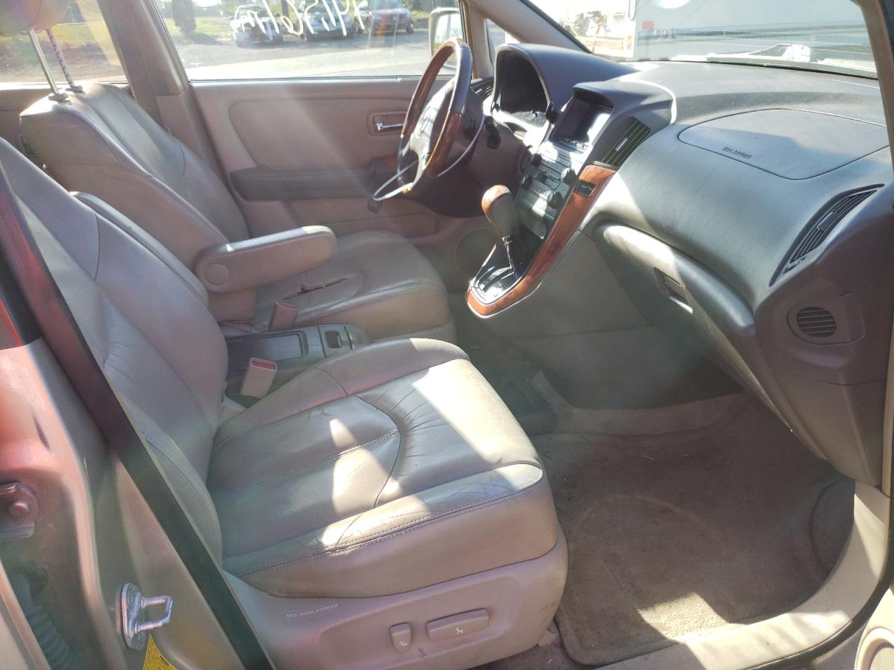 Photo 5 from auction – 2002 LEXUS RX 300 with VIN JTJGF10U620127261