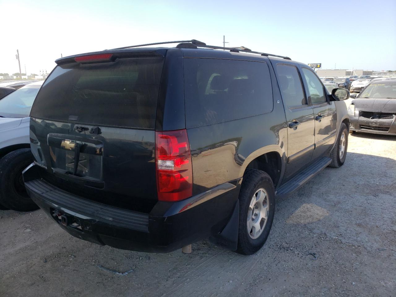 Photo 4 from auction – 2007 CHEVROLET SUBURBAN C with VIN 3GNFC16J27G173104