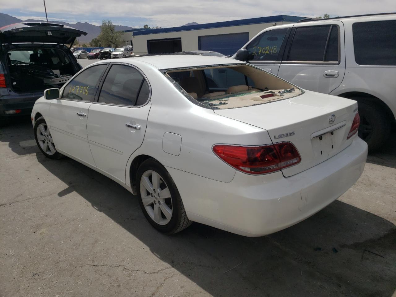 Foto 3 de la subasta – 2005 LEXUS ES 330 con VIN JTHBA30GX55073986