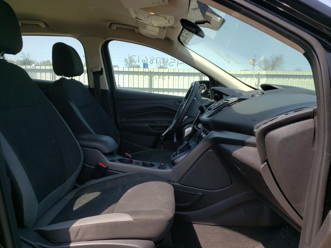 Photo 5 from auction – 2016 FORD ESCAPE S with VIN 1FMCU0F74GUC03963