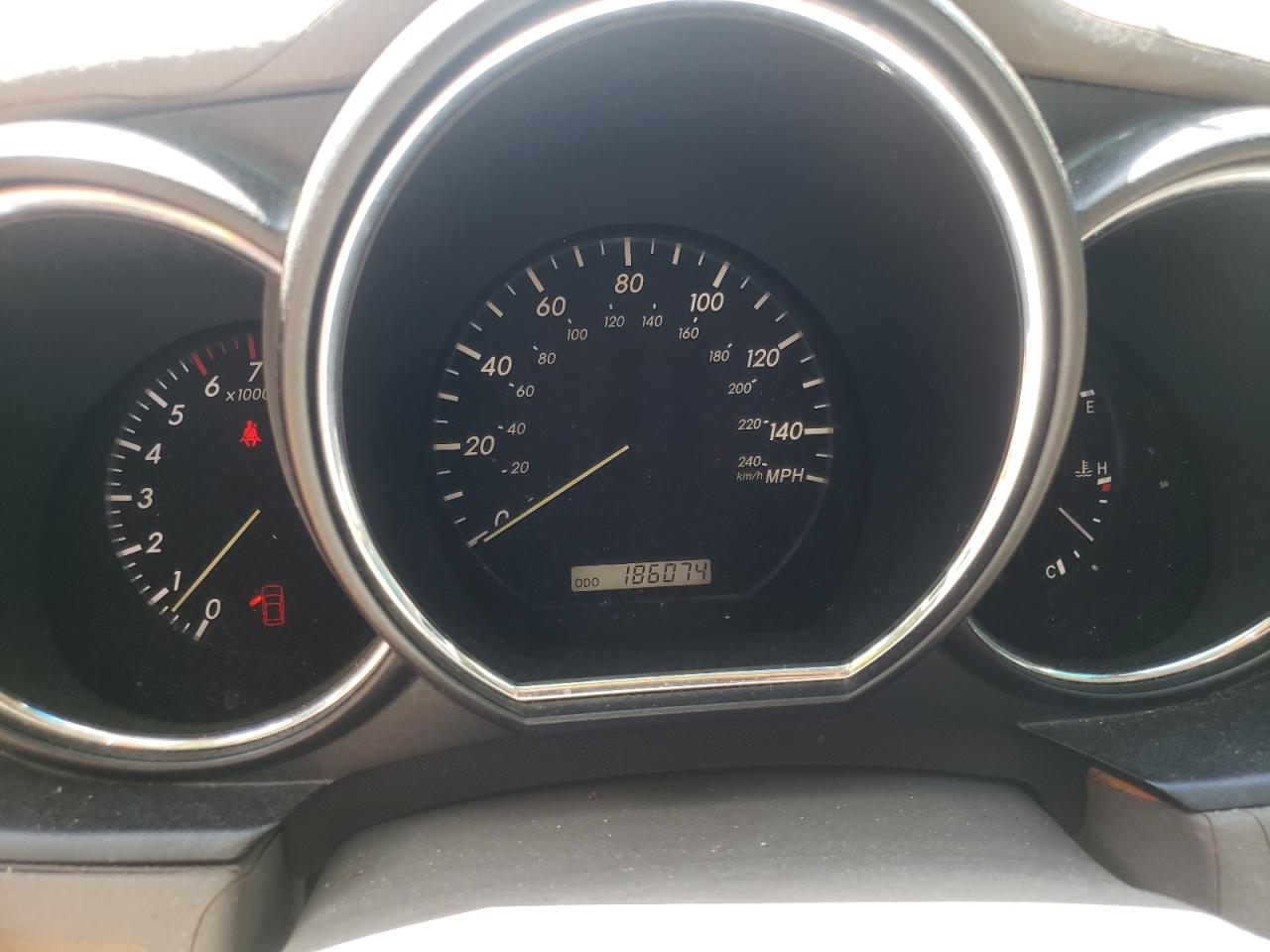 Photo 8 from auction – 2004 LEXUS RX 330 with VIN JTJGA31U740008694