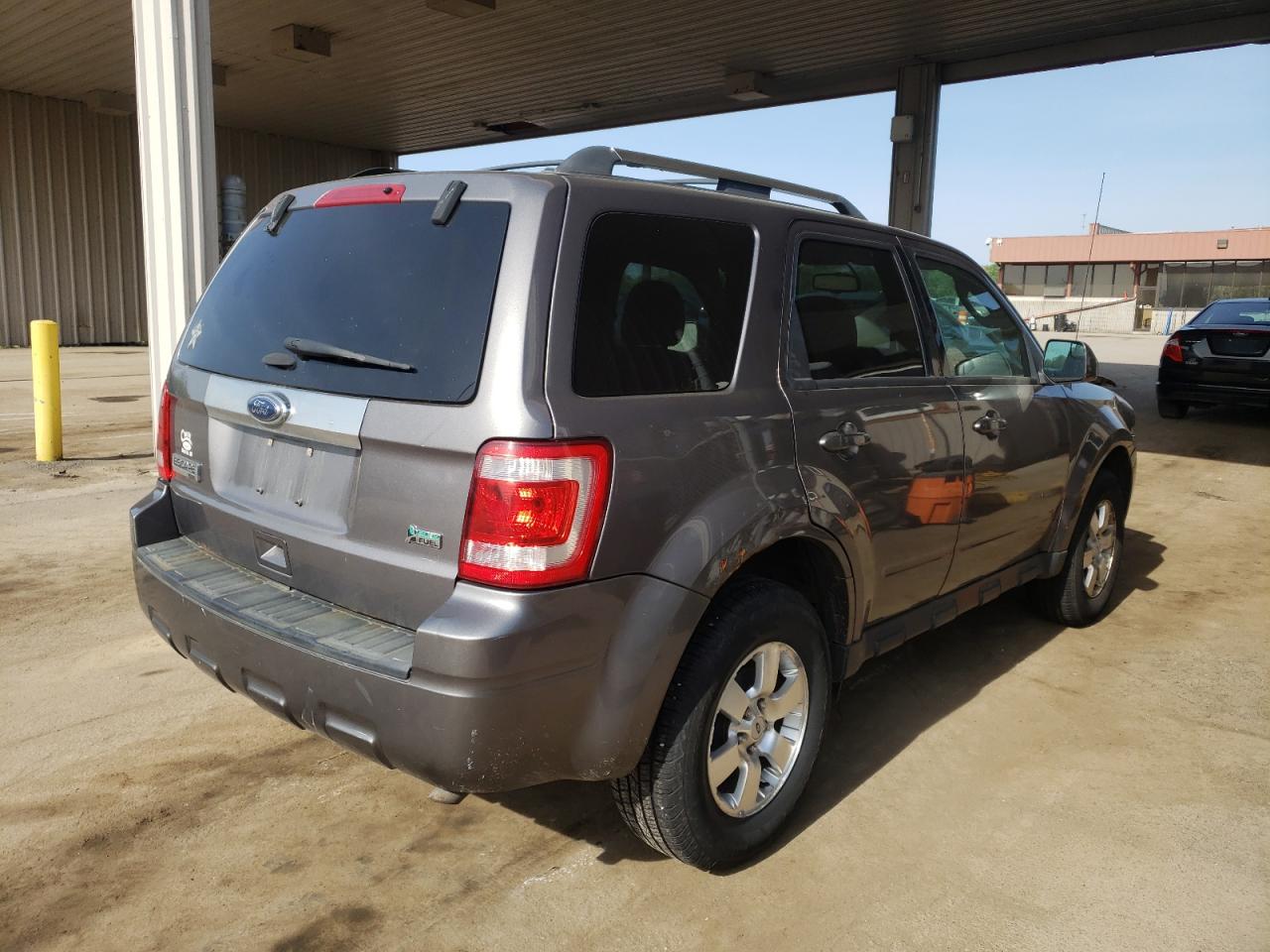 Photo 4 from auction – 2012 FORD ESCAPE LIM with VIN 1FMCU0EG3CKA85511