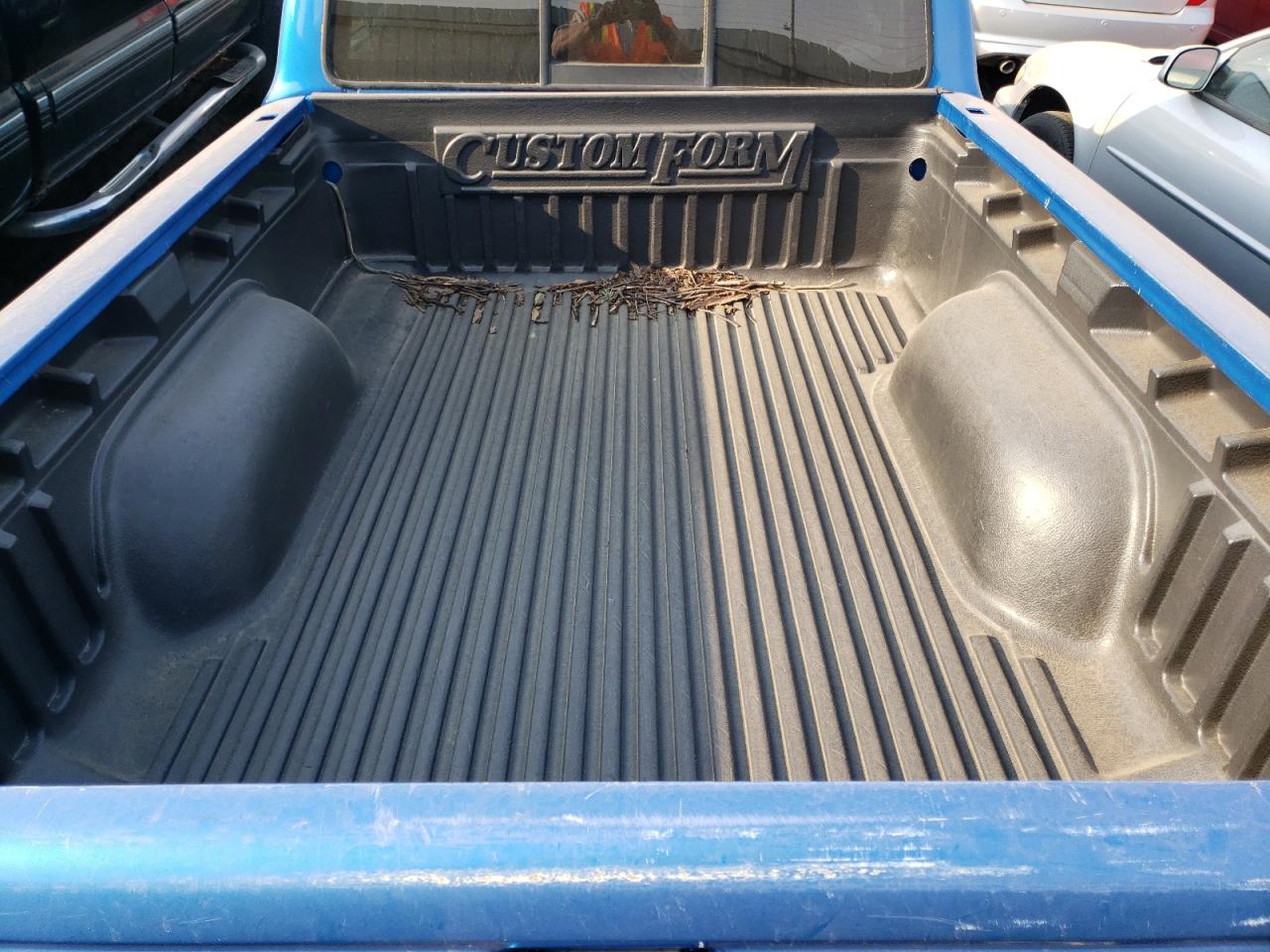 Photo 6 from auction – 1998 FORD RANGER with VIN 1FTYR10C6WUA46507