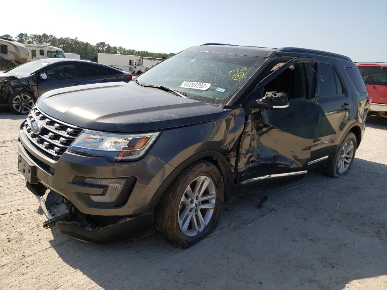 Photo 2 from auction – 2017 FORD EXPLORER X with VIN 1FM5K7D80HGD53183