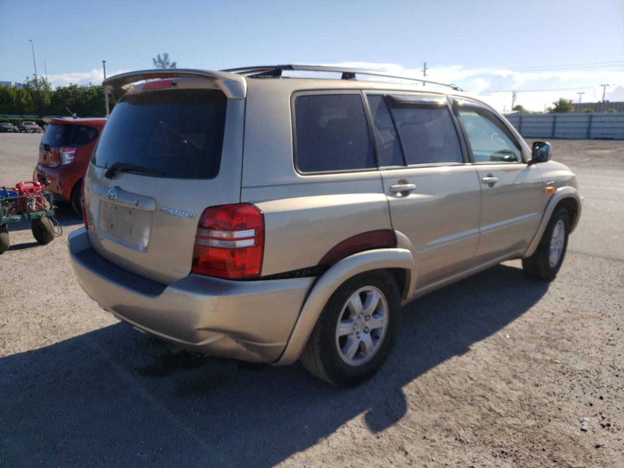 Photo 4 from auction – 2002 TOYOTA HIGHLANDER with VIN JTEGF21A820055861
