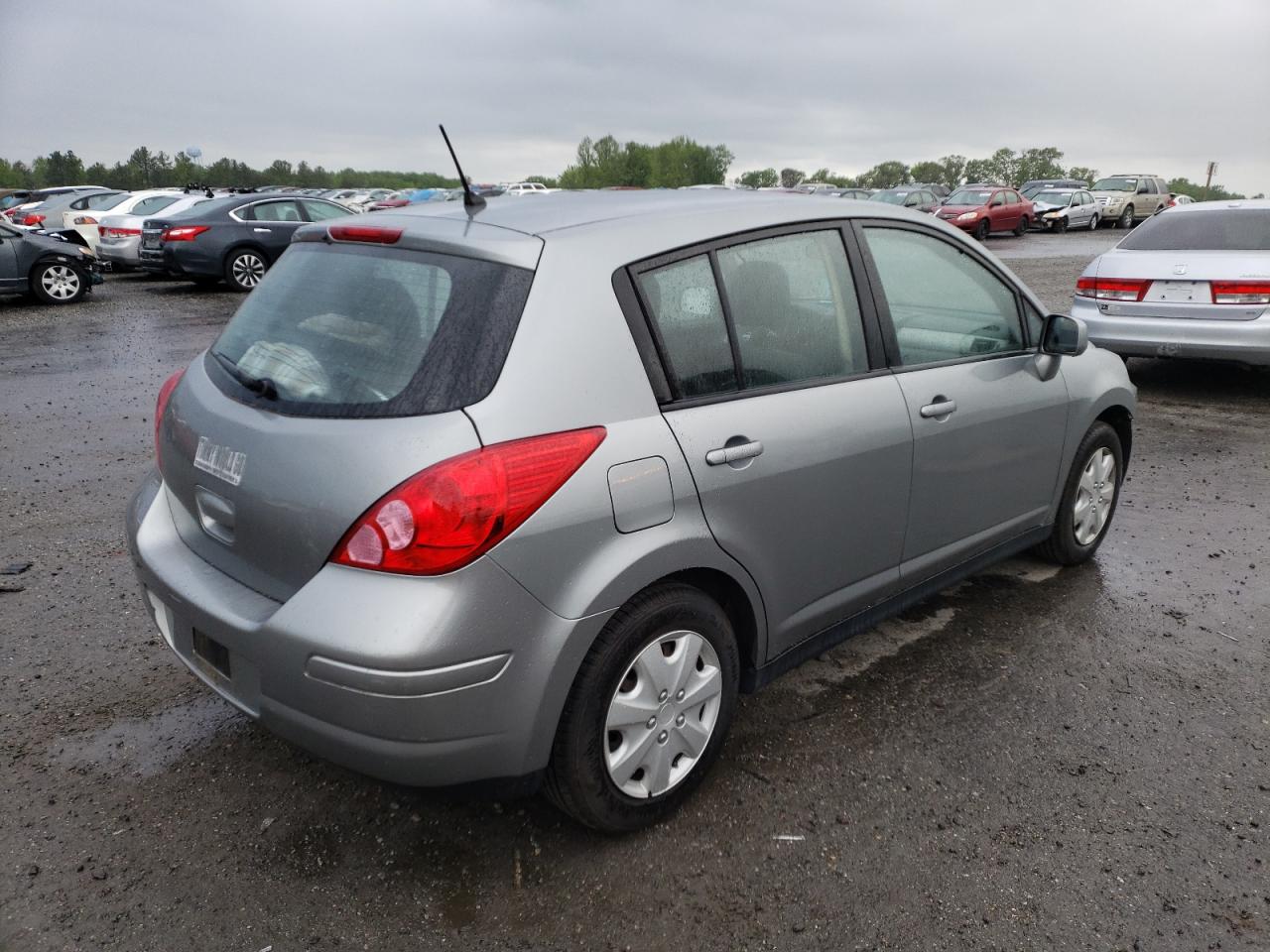 Photo 4 from auction – 2011 NISSAN VERSA S with VIN 3N1BC1CPXBL507799