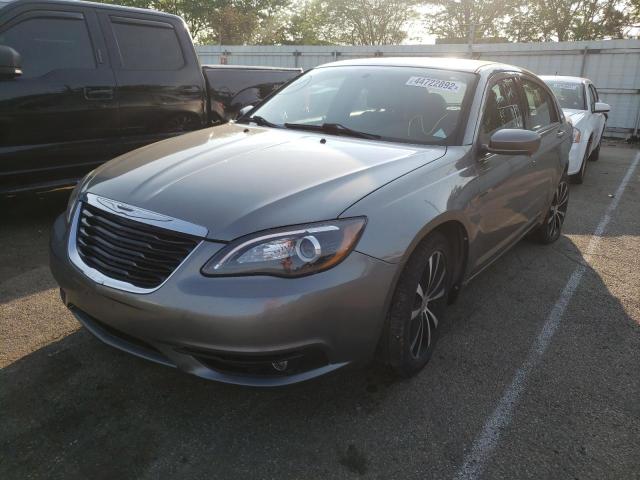 Photo 2 from auction – 2013 CHRYSLER 200 LIMITE with VIN 1C3CCBCG4DN690079