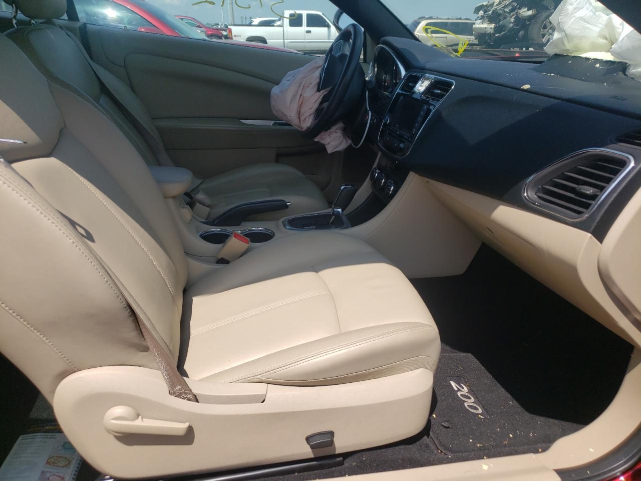 Photo 5 from auction – 2014 CHRYSLER 200 LIMITE with VIN 1C3BCBFG4EN151776