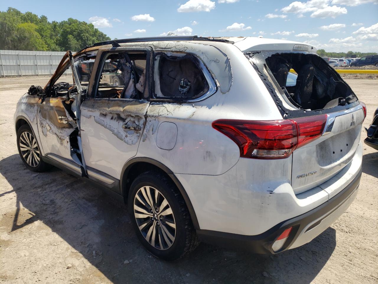 Photo 3 from auction – 2020 MITSUBISHI OUTLANDER with VIN JA4AZ3A36LZ021322