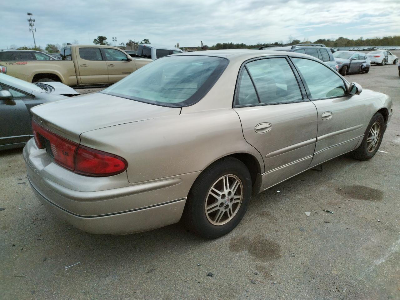 Photo 4 from auction – 2003 BUICK REGAL with VIN 2G4WB52K231192803