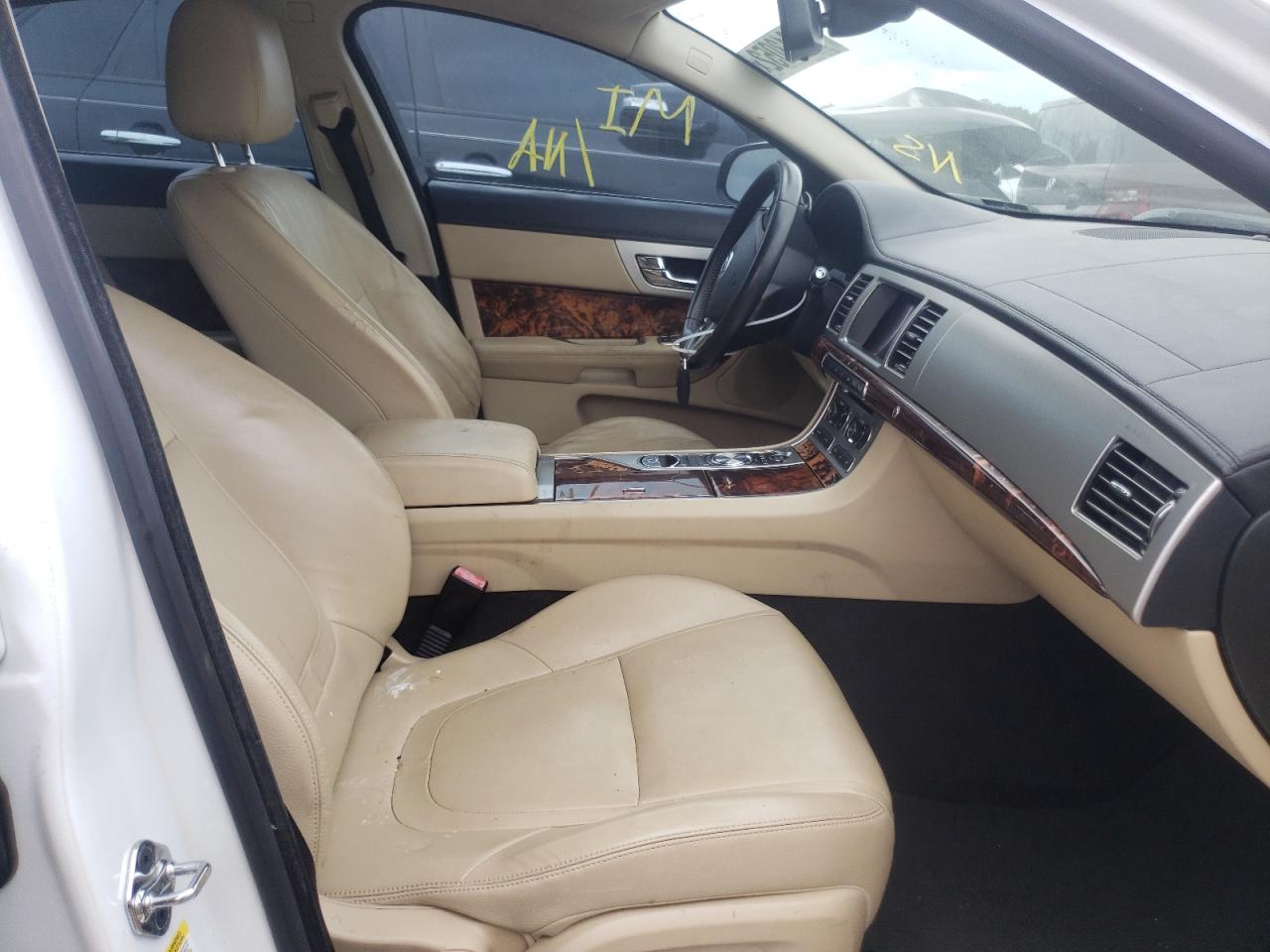 Photo 5 from auction – 2012 JAGUAR XF with VIN SAJWA0FB3CLS48411