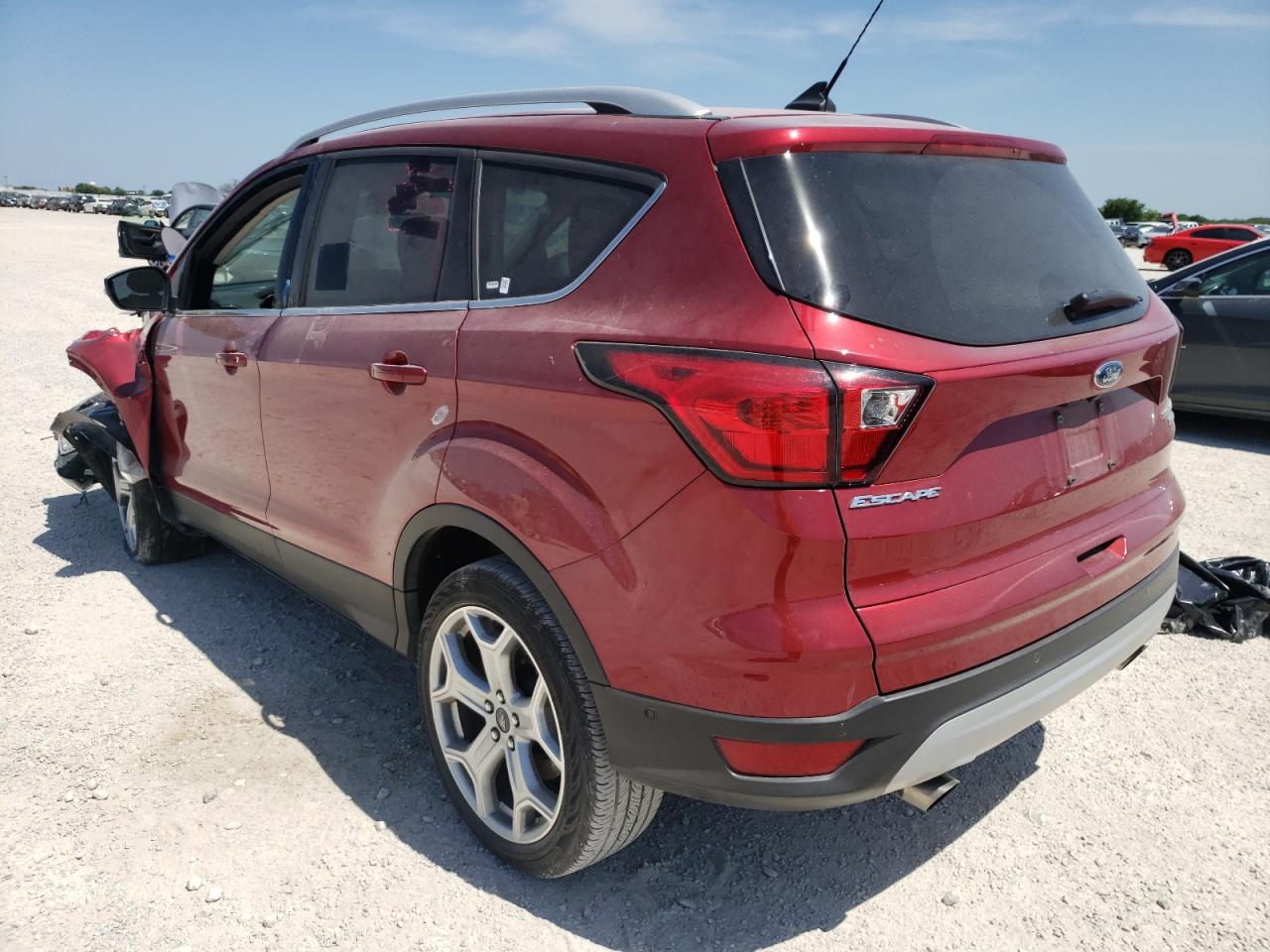 Photo 3 from auction – 2019 FORD ESCAPE TIT with VIN 1FMCU9J92KUA96479