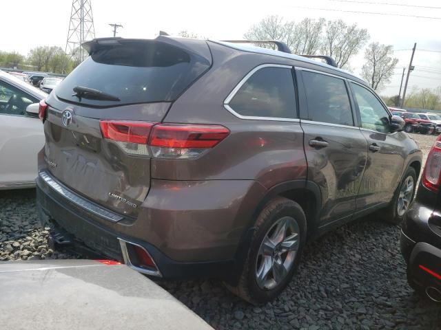 Photo 4 from auction – 2018 TOYOTA HIGHLANDER with VIN 5TDDZRFH5JS823840