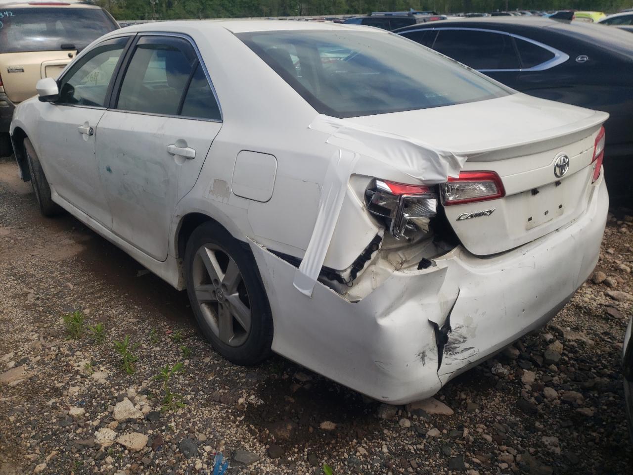 Photo 3 from auction – 2014 TOYOTA CAMRY L with VIN 4T1BF1FKXEU409415