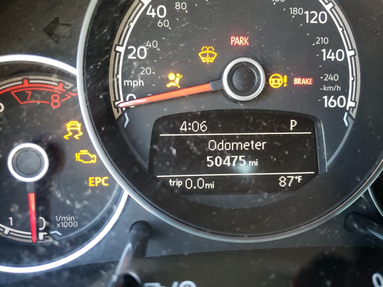 Photo 8 from auction – 2018 VOLKSWAGEN BEETLE S with VIN 3VW5DAAT3JM515594