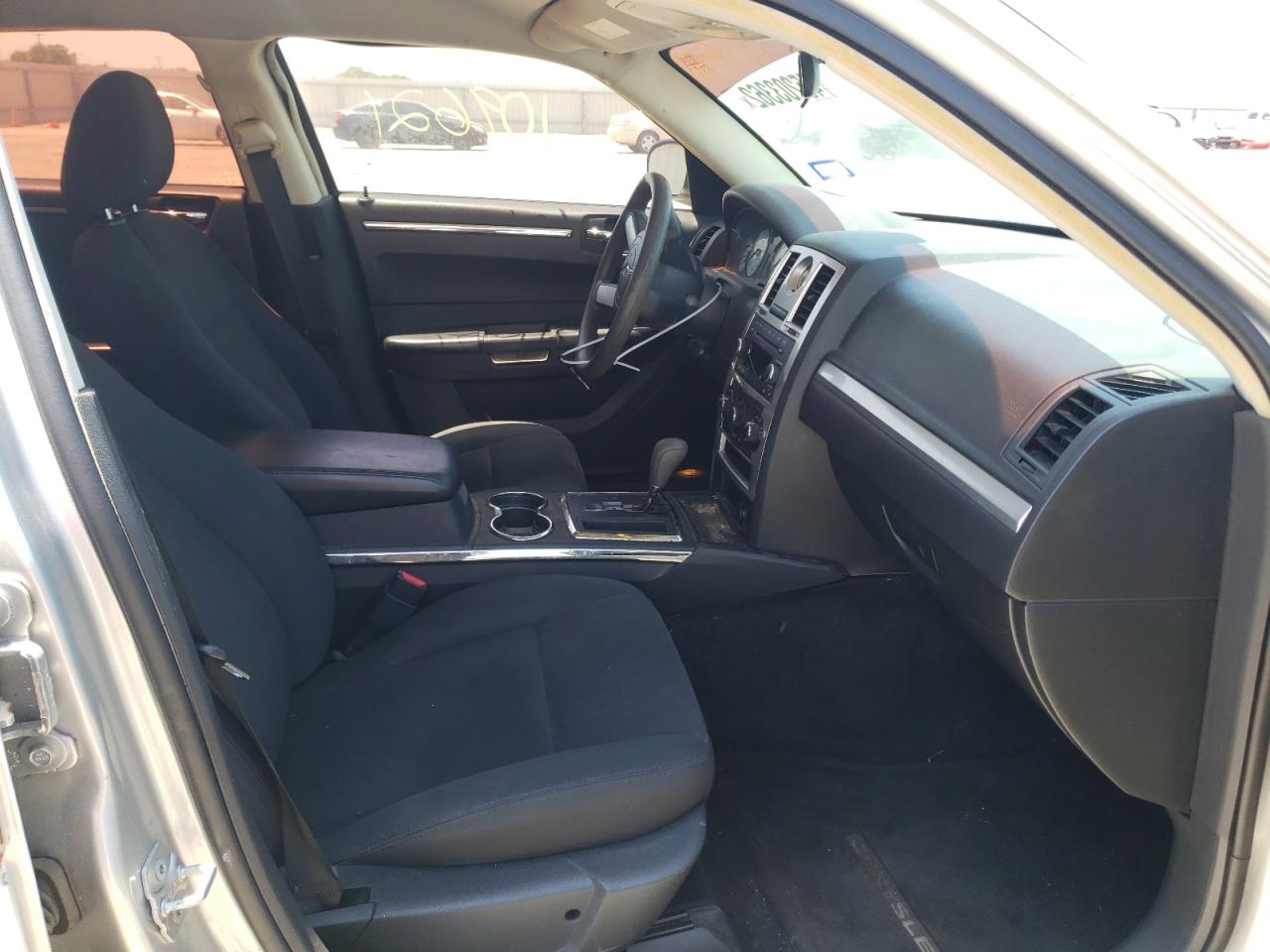 Foto 5 de la subasta – 2010 CHRYSLER 300 TOURIN con VIN 2C3CA4CD0AH216366