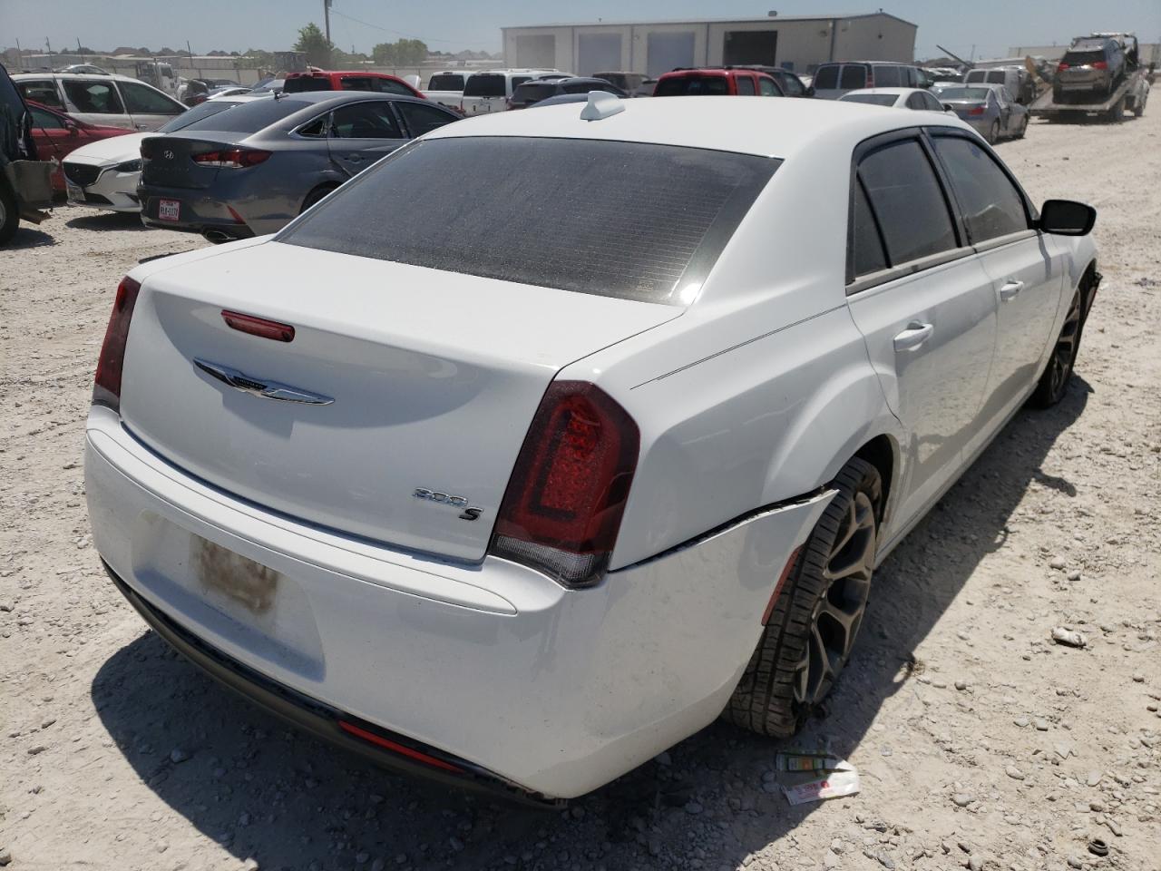 Photo 4 from auction – 2018 CHRYSLER 300 S with VIN 2C3CCABG9JH313974