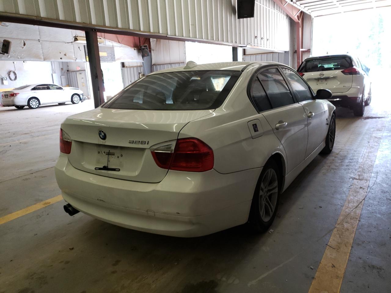 Photo 4 from auction – 2008 BMW 328 I with VIN WBAVA33508KX87377