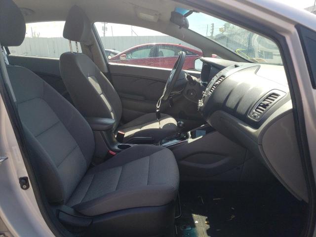 Photo 9 from auction – 2017 KIA FORTE LX with VIN 3KPFK4A74HE158402