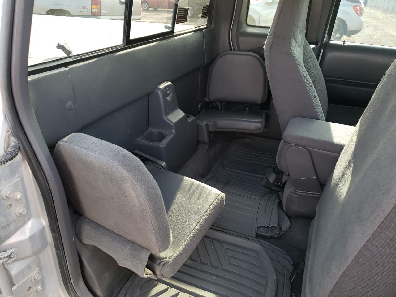 Photo 6 from auction – 2002 FORD RANGER SUP with VIN 1FTZR45E62PA32082