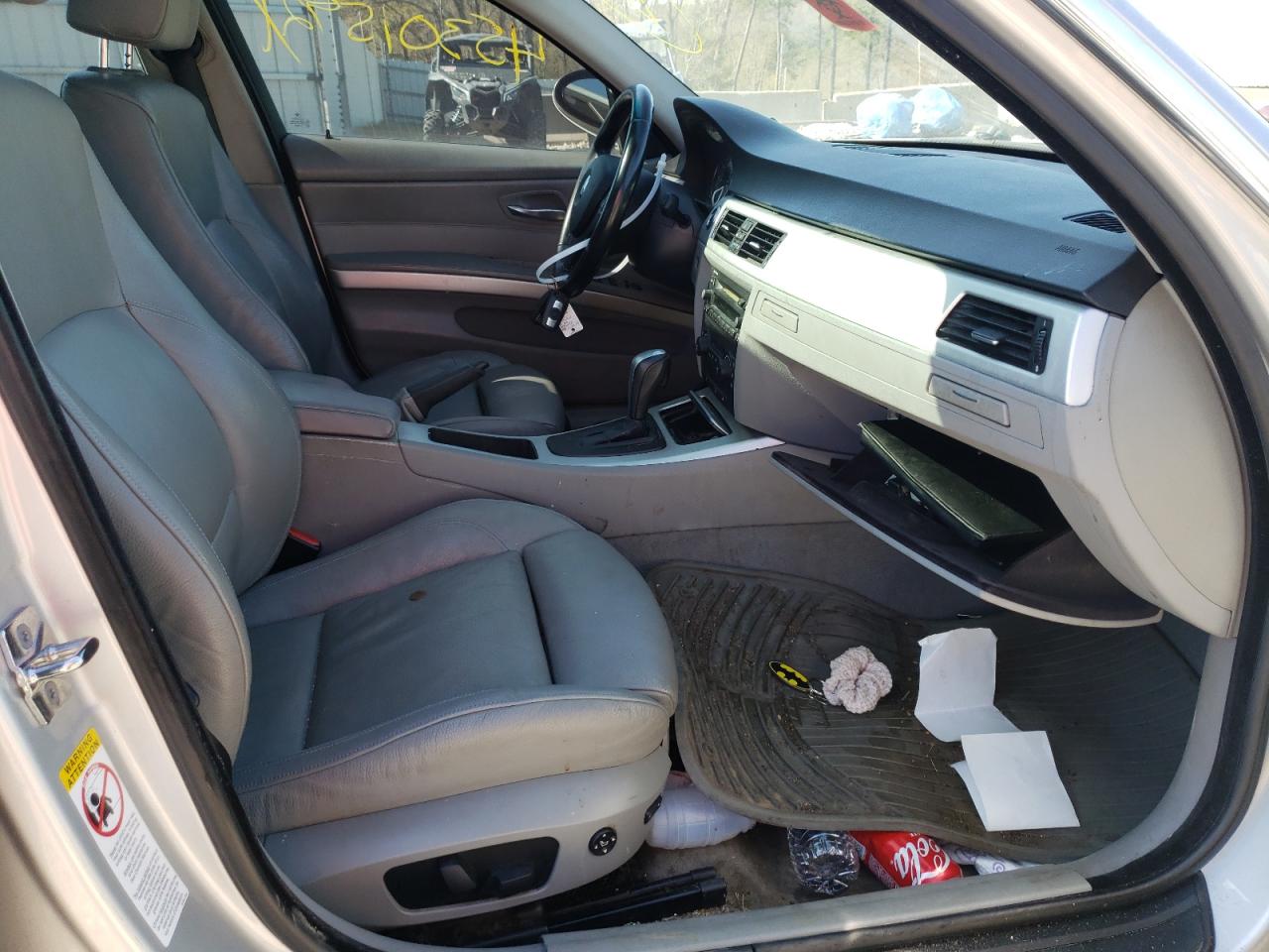 Photo 5 from auction – 2006 BMW 330 XI with VIN WBAVD33566KV61106