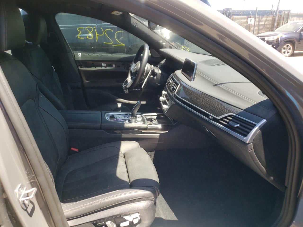 Photo 5 from auction – 2020 BMW 740 I with VIN WBA7T2C00LGF96882