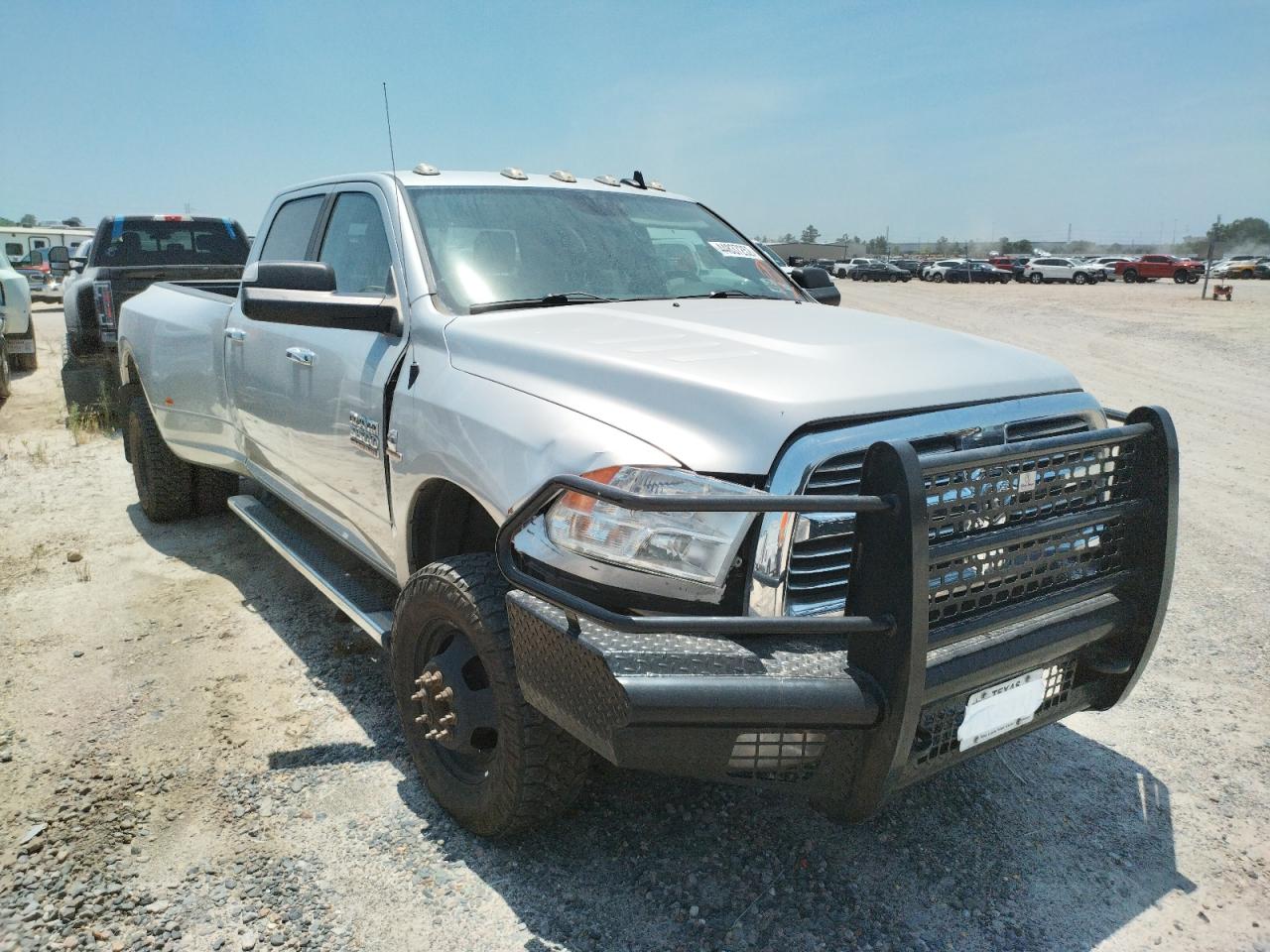 RAM 3500 SLT 2018 with VIN 3C63RRHL0JG200144 - Photo from auction