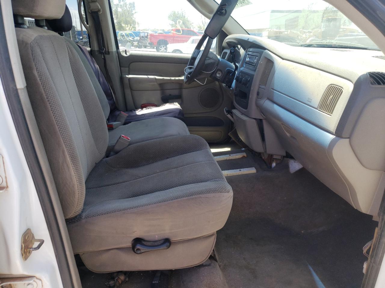 Photo 5 from auction – 2004 DODGE RAM 1500 S with VIN 1D7HU18D44J278457