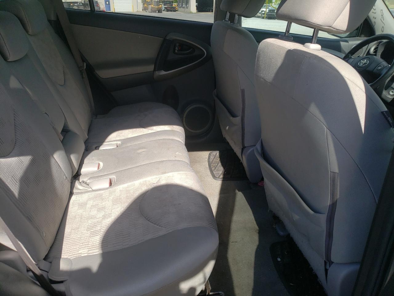 Photo 6 from auction – 2010 TOYOTA RAV4 with VIN 2T3BF4DV9AW071117