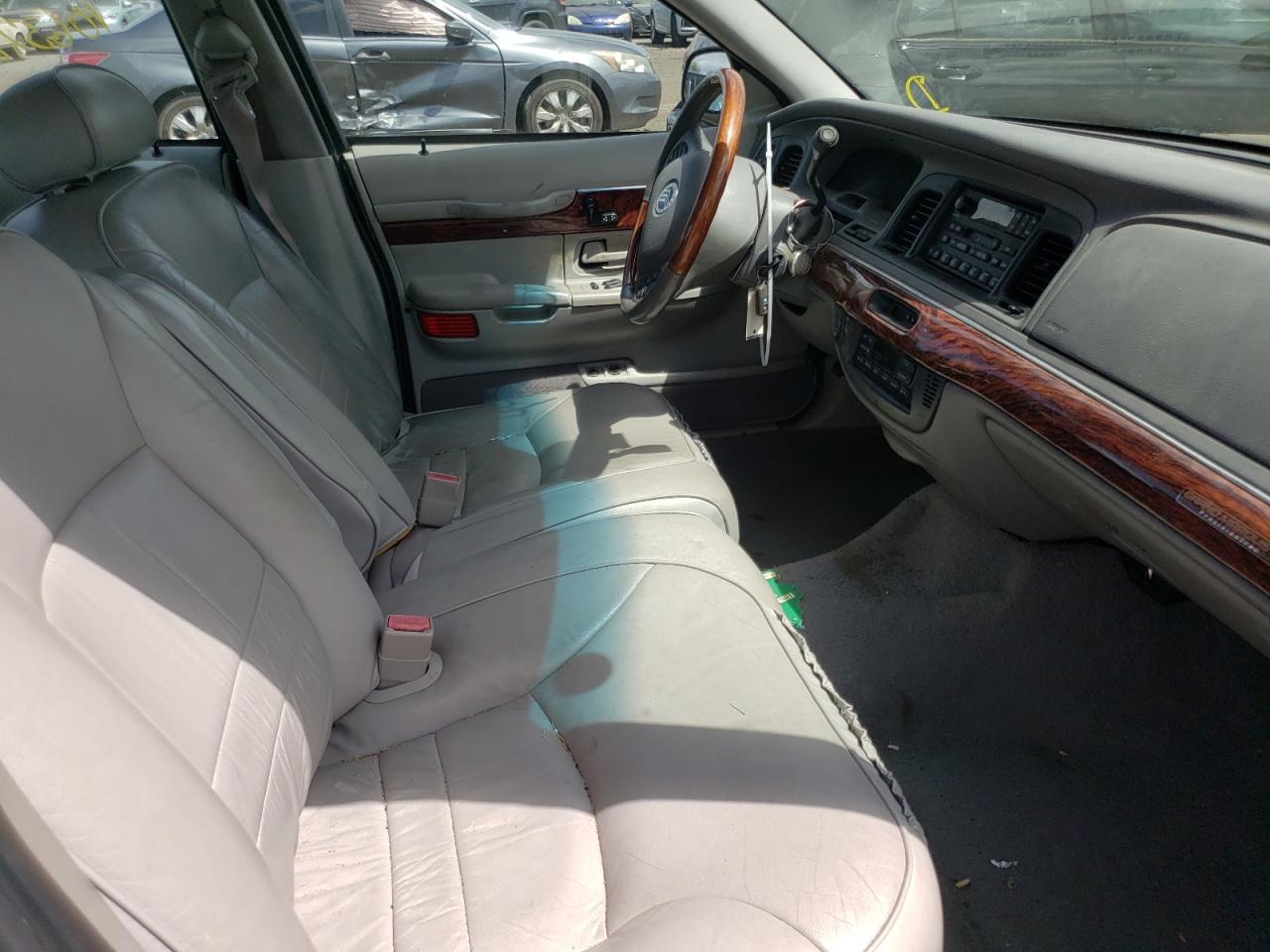 Photo 5 from auction – 2002 MERCURY GRAND MARQ with VIN 2MEFM75W42X645984