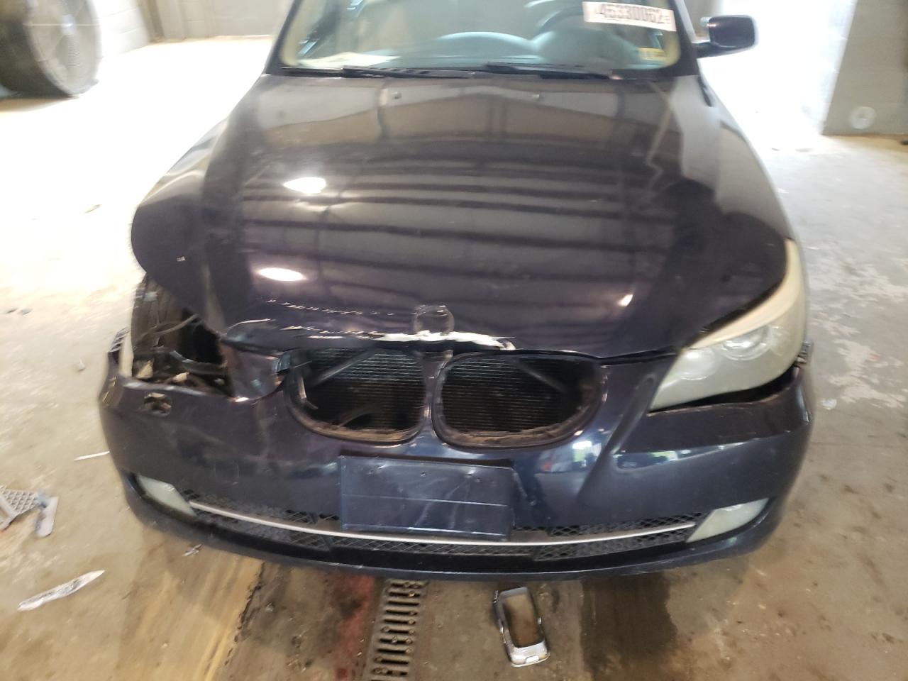 Photo 7 from auction – 2010 BMW 528 XI with VIN WBANV1C55AC158982