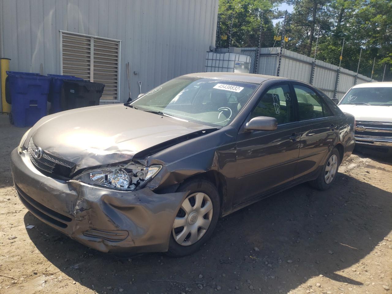 Photo 15 from auction – 2004 TOYOTA CAMRY LE with VIN 4T1BE32K74U879114