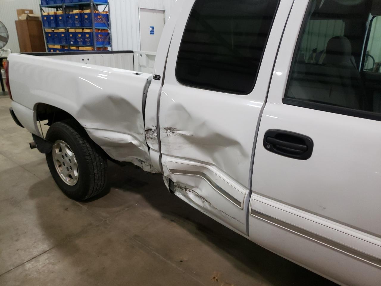 Photo 9 from auction – 2003 CHEVROLET SILVERADO with VIN 2GCEC19VX31409424